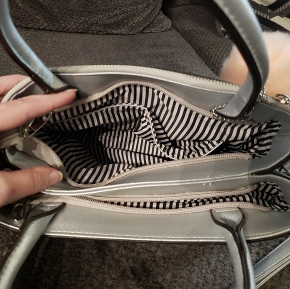 Silver satchel bag - Picture 3 of 8